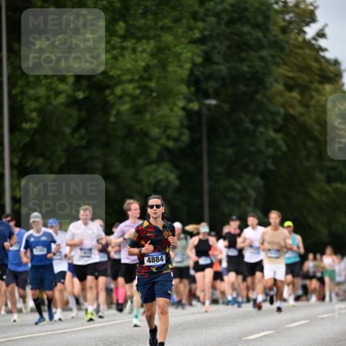 29.06.2025 - hella hamburg halbmarathon Dr. Thomas Lammeyer http://msf.ph/oto/8319107 29.06.2025 10:39:04 Kennedybrücke 1417, 1497, 2265, 2355, 2482, 2751, 2801, 3130, 3409, 3420, 4884, 5453, 6171, 6310, 6329, 6335, 6571, 7020, 7299, 8369, 8965, 9164, 9248, 10335, 10464, 10606 meine-sportfotos.de
