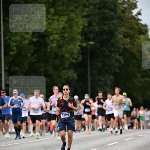 29.06.2025 - hella hamburg halbmarathon Dr. Thomas Lammeyer http://msf.ph/oto/8319154 29.06.2025 10:39:04 Kennedybrücke 1417, 1497, 2265, 2355, 2482, 2751, 2801, 3130, 3409, 3420, 4884, 5453, 6171, 6310, 6329, 6335, 6571, 7020, 7299, 8369, 8965, 9164, 9248, 10335, 10464, 10606 meine-sportfotos.de