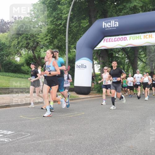 29.06.2025 - hella hamburg halbmarathon KatJ http://msf.ph/oto/8319187 29.06.2025 10:45:35 Zwischen KM18-KM19 1642, 1946, 1951, 2027, 4796, 5675, 6636, 7138 meine-sportfotos.de