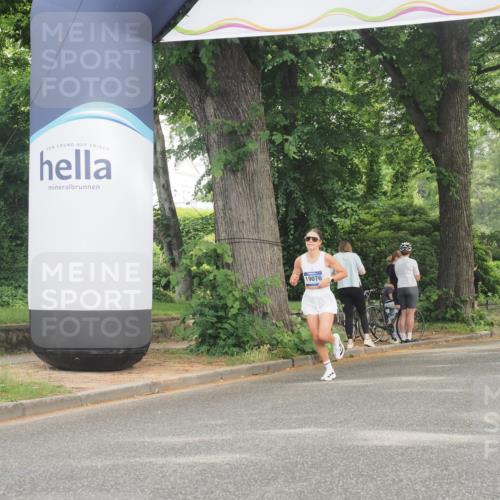 29.06.2025 - hella hamburg halbmarathon KatJ http://msf.ph/oto/8319217 29.06.2025 10:16:14 Zwischen KM18-KM19  meine-sportfotos.de