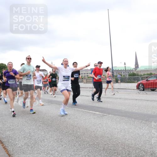 29.06.2025 - hella hamburg halbmarathon Lena Gebhardt http://msf.ph/oto/8319264 29.06.2025 10:57:09 Lombardsbrücke 4569, 13194, 18, 4568, 10142, 16646, 15499, 1207, 2041, 2370, 2871, 2932, 3195, 3348, 3387, 3388, 3418, 3470, 3485, 3516, 3517, 3723, 3851, 4086, 4094, 4106, 4118, 4180, 4241, 4485, 4568, 4569, 4611, 4998, 5057, 5316, 5589, 5639, 5738, 5944, 6053, 6284, 6348, 6349, 6832, 6981, 7381, 7416, 7417, 7592, 7728, 7787, 7964, 8039, 8150, 8197, 8224, 8287, 8540, 8546, 8552, 8679, 8851, 8853, 9110, 9172, 9210, 9298, 9299 meine-sportfotos.de