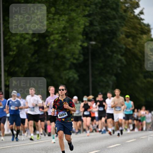 29.06.2025 - hella hamburg halbmarathon Dr. Thomas Lammeyer http://msf.ph/oto/8319272 29.06.2025 10:39:05 Kennedybrücke 1417, 1497, 2265, 2355, 2482, 2751, 3130, 3409, 3420, 4884, 5453, 6171, 6310, 6329, 6335, 6571, 6803, 6859, 7020, 7299, 8369, 8965, 9164, 9248, 10335, 10464, 10606 meine-sportfotos.de