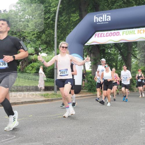 29.06.2025 - hella hamburg halbmarathon KatJ http://msf.ph/oto/8319282 29.06.2025 10:45:37 Zwischen KM18-KM19 1642, 2027, 2584, 2759, 2855, 3114, 4550, 5675, 6636, 7138 meine-sportfotos.de