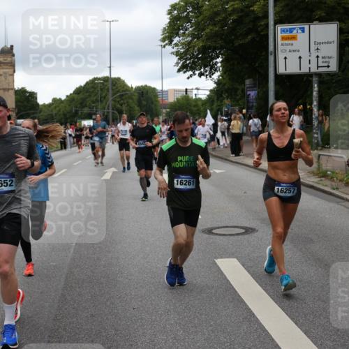 29.06.2025 - hella hamburg halbmarathon Yannick Fuchs http://msf.ph/oto/8319395 29.06.2025 10:50:55 20KM 1387, 1485, 2034, 2282, 2417, 2676, 3413, 3435, 3836, 4167, 4940, 5033, 5728, 6272, 6399, 6416, 6835, 7716, 8393, 8542, 8652, 8825, 9488, 9577, 9727, 9820, 9907, 9934, 10133, 10212, 11043, 11083, 11212, 11590, 11612, 11832, 12014, 12440, 12523, 13245, 13666, 13750, 13863, 14139, 14369, 14678, 15097, 15145, 15695, 15712, 15726, 16113, 16257, 16261, 16470, 16830, 16909, 17160, 17617, 17779, 17828, 17848, 18208, 18388, 18652, 19184 meine-sportfotos.de
