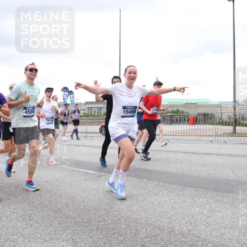 29.06.2025 - hella hamburg halbmarathon Lena Gebhardt http://msf.ph/oto/8319437 29.06.2025 10:57:10 Lombardsbrücke 18327, 8039, 4568, 4569, 10142, 2, 15, 15499, 1586, 1207, 2041, 2370, 2871, 2932, 3195, 3348, 3387, 3388, 3418, 3470, 3485, 3516, 3517, 3723, 3851, 4086, 4094, 4106, 4118, 4180, 4241, 4485, 4568, 4569, 4611, 4998, 5057, 5316, 5589, 5639, 5738, 5944, 6053, 6284, 6348, 6349, 6832, 6981, 7381, 7416, 7417, 7592, 7728, 7787, 7964, 8039, 8150, 8197, 8224, 8287, 8540, 8546, 8552, 8679, 8851, 8853, 9110, 9298, 9299 meine-sportfotos.de