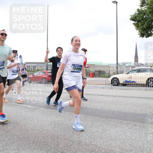 29.06.2025 - hella hamburg halbmarathon Lena Gebhardt http://msf.ph/oto/8319454 29.06.2025 10:57:10 Lombardsbrücke 4568, 12226, 4569, 16, 15499, 10142, 1207, 2041, 2370, 2871, 2932, 3195, 3348, 3387, 3388, 3418, 3470, 3485, 3516, 3517, 3723, 3851, 4086, 4094, 4106, 4118, 4180, 4241, 4485, 4568, 4569, 4611, 4998, 5057, 5316, 5589, 5639, 5738, 5944, 6053, 6284, 6348, 6349, 6832, 6981, 7381, 7416, 7417, 7592, 7728, 7787, 7964, 8039, 8150, 8197, 8224, 8287, 8540, 8546, 8552, 8679, 8851, 8853, 9110, 9298, 9299 meine-sportfotos.de