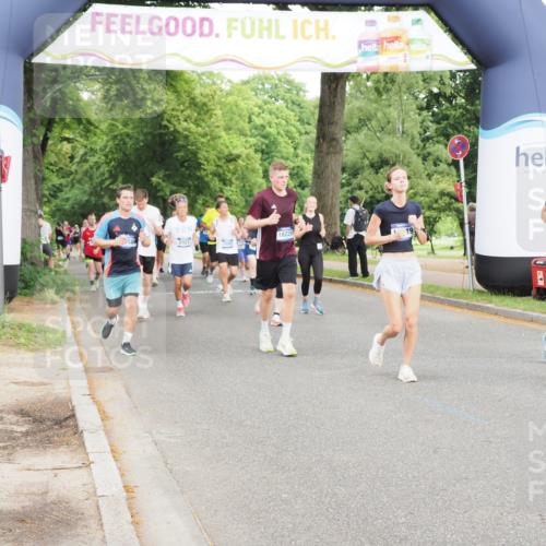 29.06.2025 - hella hamburg halbmarathon MichiJ http://msf.ph/oto/8319540 29.06.2025 10:37:09 Zwischen KM18-KM19 2020, 2234, 2504, 2788, 3414, 4247, 7297, 7657, 8819, 9770, 11819, 12421, 12670, 17745 meine-sportfotos.de