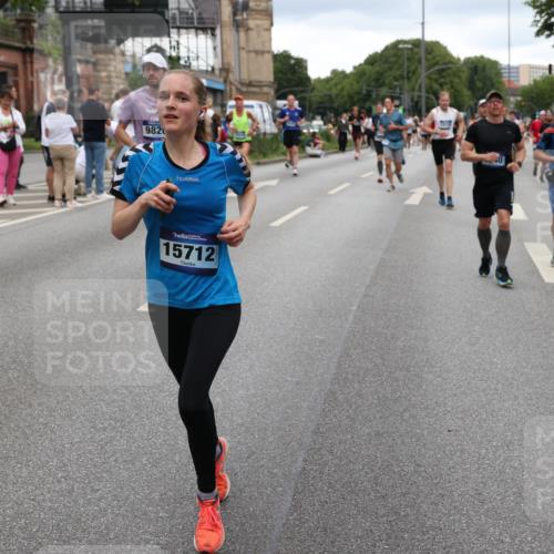 29.06.2025 - hella hamburg halbmarathon Yannick Fuchs http://msf.ph/oto/8319649 29.06.2025 10:50:56 20KM 1387, 1485, 2034, 2282, 2417, 2676, 3413, 3435, 3836, 4167, 4940, 5033, 5728, 6272, 6399, 6416, 6835, 7716, 8393, 8825, 9488, 9577, 9727, 9820, 9907, 9934, 10133, 10212, 11043, 11083, 11212, 11590, 11612, 11832, 12014, 12440, 12523, 13245, 13666, 13863, 14139, 14369, 14678, 15097, 15145, 15712, 15726, 16113, 16257, 16261, 16470, 16830, 16909, 17160, 17617, 17779, 17828, 17848, 18208, 18388, 18652, 19184 meine-sportfotos.de