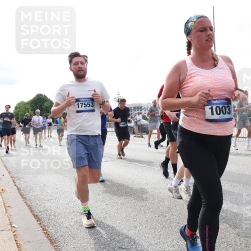 29.06.2025 - hella hamburg halbmarathon Lena Gebhardt http://msf.ph/oto/8319662 29.06.2025 10:22:41 Lombardsbrücke 17553, 1003, 1784, 1029, 1187, 1419, 1598, 1853, 2022, 2294, 2351, 2479, 2766, 2886, 3003, 3034, 3108, 3430, 3457, 3511, 3600, 3601, 3910, 3946, 4113, 4114, 4131, 4556, 4559, 4829, 4969, 4970, 5079, 5223, 5343, 5629, 5798, 5838, 6030, 6048, 6049, 6303, 6307, 6347, 6820, 6826, 6899, 7097, 7188, 7190, 7266, 7276, 7529, 7794, 7925, 8355, 8511, 8855, 8884, 8931, 9256, 10205, 10826, 12190, 13921, 14525, 14801 meine-sportfotos.de