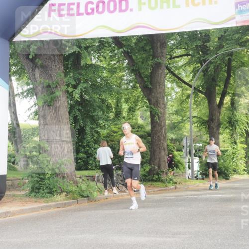 29.06.2025 - hella hamburg halbmarathon KatJ http://msf.ph/oto/8319681 29.06.2025 10:16:22 Zwischen KM18-KM19  meine-sportfotos.de