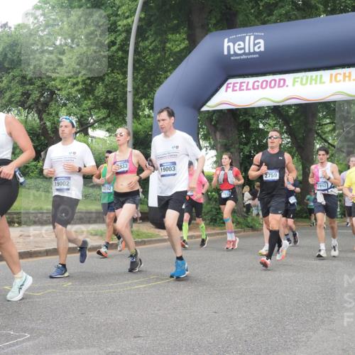29.06.2025 - hella hamburg halbmarathon KatJ http://msf.ph/oto/8319717 29.06.2025 10:45:39 Zwischen KM18-KM19 1642, 2027, 2584, 2759, 2855, 3114, 4550, 5675, 6636, 6860, 8392 meine-sportfotos.de