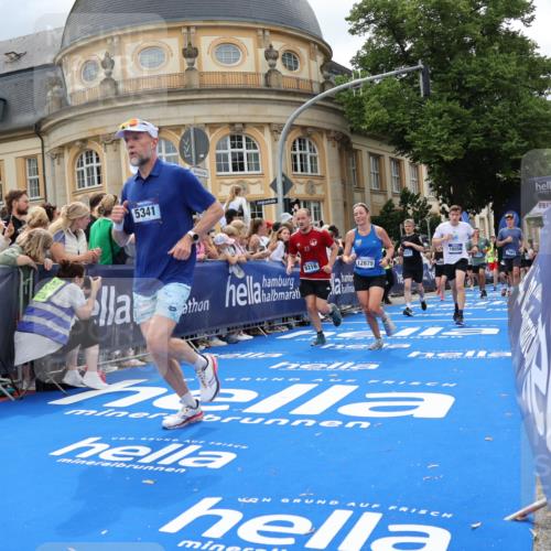 29.06.2025 - hella hamburg halbmarathon Strokosch-Dieckow http://msf.ph/oto/8319731 29.06.2025 10:58:33 Ziel 2619, 2978, 3251, 4467, 4767, 5341, 6592, 6595, 7082, 7659, 8322, 9316, 12712, 12809, 12862, 12879, 13694, 15197, 18501, 18556, 18587, 19166 meine-sportfotos.de