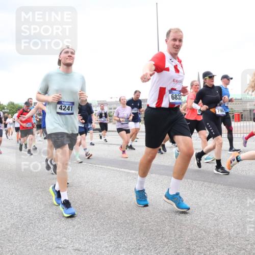 29.06.2025 - hella hamburg halbmarathon Lena Gebhardt http://msf.ph/oto/8319854 29.06.2025 10:57:14 Lombardsbrücke 2871, 69, 14146, 4414, 4241, 5446, 323, 12535, 6832, 7964, 1207, 2041, 2370, 2871, 2932, 3195, 3348, 3387, 3388, 3418, 3470, 3485, 3723, 3750, 3851, 4086, 4094, 4106, 4118, 4180, 4241, 4485, 4568, 4569, 4611, 4998, 5057, 5117, 5316, 5589, 5639, 5738, 5944, 6053, 6284, 6827, 6832, 6981, 7381, 7416, 7417, 7592, 7728, 7787, 7964, 8035, 8039, 8197, 8224, 8287, 8386, 8540, 8546, 8552, 8679, 8851, 8853, 8873, 9110, 9298, 9299 meine-sportfotos.de