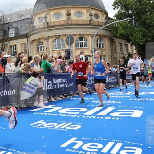 29.06.2025 - hella hamburg halbmarathon Strokosch-Dieckow http://msf.ph/oto/8319855 29.06.2025 10:58:34 Ziel 1319, 2619, 2978, 3251, 4467, 5341, 6592, 6595, 7082, 7659, 8322, 9316, 12712, 12809, 12862, 12879, 13694, 15197, 16189, 18501, 18556, 18587, 19166 meine-sportfotos.de