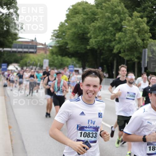 29.06.2025 - hella hamburg halbmarathon Jannik Wohlers http://msf.ph/oto/8319864 29.06.2025 10:39:20 Lombardsbrücke 2313, 2578, 2976, 3046, 4298, 4609, 4752, 5045, 5701, 6427, 6428, 6719, 6726, 6739, 7053, 7125, 7199, 7429, 8107, 8612, 9080, 9569, 9747, 9777, 10441, 10648, 10666, 10714, 10833, 10901, 10939, 11664, 11982, 12150, 12631, 12680, 13495, 13644, 14111, 14674, 14882, 15265, 15494, 16532, 16784, 17379, 17407, 17634, 17695, 18157, 18944, 19121 meine-sportfotos.de