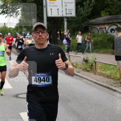 29.06.2025 - hella hamburg halbmarathon Yannick Fuchs http://msf.ph/oto/8319870 29.06.2025 10:50:58 20KM 1387, 1485, 2034, 2282, 2417, 2676, 3435, 3836, 4167, 4940, 5033, 5728, 6272, 6416, 6835, 7716, 8393, 8825, 9488, 9577, 9727, 9820, 10133, 10212, 11043, 11083, 11212, 11590, 11612, 11832, 12014, 12440, 12523, 13245, 13523, 13863, 14139, 14369, 15125, 15145, 15712, 15726, 16093, 16113, 16257, 16261, 16470, 16830, 16909, 17160, 17201, 17617, 17769, 17779, 17828, 17848, 18208, 18388, 18652, 19184 meine-sportfotos.de
