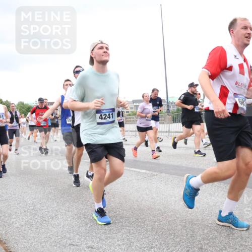 29.06.2025 - hella hamburg halbmarathon Lena Gebhardt http://msf.ph/oto/8319886 29.06.2025 10:57:14 Lombardsbrücke 2871, 6981, 15, 4241, 14414, 1732, 683, 79, 1207, 2041, 2370, 2871, 2932, 3195, 3348, 3387, 3388, 3418, 3470, 3485, 3723, 3750, 3851, 4086, 4094, 4106, 4118, 4180, 4241, 4485, 4568, 4569, 4611, 4998, 5057, 5117, 5316, 5589, 5639, 5738, 5944, 6053, 6284, 6827, 6832, 6981, 7381, 7416, 7417, 7592, 7728, 7787, 7964, 8035, 8039, 8197, 8224, 8287, 8386, 8540, 8546, 8552, 8679, 8851, 8853, 8873, 9110, 9298, 9299 meine-sportfotos.de