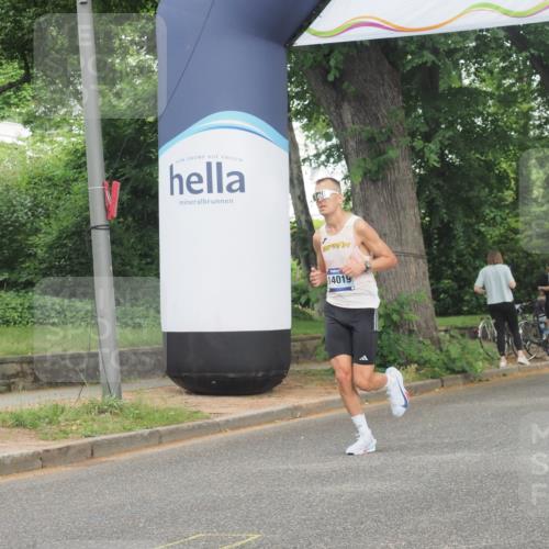 29.06.2025 - hella hamburg halbmarathon KatJ http://msf.ph/oto/8319901 29.06.2025 10:16:23 Zwischen KM18-KM19  meine-sportfotos.de