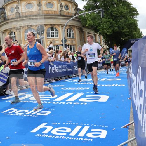29.06.2025 - hella hamburg halbmarathon Strokosch-Dieckow http://msf.ph/oto/8319961 29.06.2025 10:58:34 Ziel 1319, 2619, 2978, 3251, 4467, 5341, 6592, 6595, 7082, 7659, 8322, 9316, 12712, 12809, 12862, 12879, 13694, 15197, 16189, 18501, 18556, 18587, 19166 meine-sportfotos.de