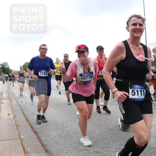 29.06.2025 - hella hamburg halbmarathon Lena Gebhardt http://msf.ph/oto/8319973 29.06.2025 10:47:15 Lombardsbrücke 7430, 13172, 95, 1720, 10776, 6, 5111, 2537, 1073, 1185, 1286, 1363, 1434, 1463, 1523, 1593, 1607, 1704, 1720, 1961, 2148, 2211, 2320, 2327, 2407, 2537, 2555, 2556, 2665, 2981, 2994, 3339, 3407, 3823, 4037, 4184, 4239, 4325, 4483, 4806, 4895, 4974, 4975, 5111, 5114, 5796, 5895, 5953, 6255, 6256, 6485, 6496, 6740, 6879, 6995, 7073, 7403, 7412, 7430, 7431, 7630, 7631, 7827, 8105, 8131, 8270, 8486, 8553, 8684, 8706, 8915, 8953, 8967, 9018, 11458, 11738 meine-sportfotos.de