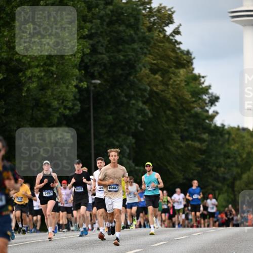 29.06.2025 - hella hamburg halbmarathon Dr. Thomas Lammeyer http://msf.ph/oto/8319984 29.06.2025 10:39:07 Kennedybrücke 1417, 1497, 2265, 2355, 2482, 2751, 3130, 3409, 4884, 5453, 6171, 6310, 6329, 6335, 6571, 6803, 6859, 7020, 7299, 8369, 8965, 9164, 9248, 10335, 10464, 10606 meine-sportfotos.de