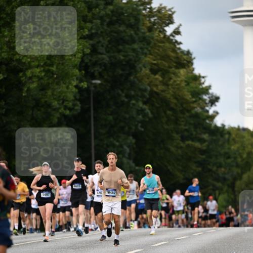 29.06.2025 - hella hamburg halbmarathon Dr. Thomas Lammeyer http://msf.ph/oto/8320025 29.06.2025 10:39:07 Kennedybrücke 1417, 1497, 2265, 2355, 2482, 2751, 3130, 3409, 4884, 5453, 6171, 6310, 6329, 6335, 6571, 6803, 6859, 7020, 7299, 8369, 8965, 9164, 9248, 10335, 10464, 10606 meine-sportfotos.de