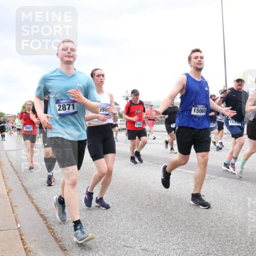 29.06.2025 - hella hamburg halbmarathon Lena Gebhardt http://msf.ph/oto/8320108 29.06.2025 10:57:16 Lombardsbrücke 2887, 2871, 698, 14414, 15060, 9102, 7592, 16446, 8224, 1207, 1643, 2041, 2370, 2871, 2932, 3195, 3348, 3387, 3388, 3418, 3470, 3485, 3723, 3750, 3851, 4086, 4106, 4180, 4197, 4241, 4485, 4568, 4569, 4611, 4998, 5057, 5117, 5316, 5589, 5639, 5738, 6053, 6284, 6827, 6832, 6981, 7381, 7416, 7417, 7592, 7728, 7787, 7964, 8035, 8039, 8197, 8224, 8287, 8386, 8540, 8546, 8552, 8679, 8851, 8853, 8873, 9110, 9298, 9299 meine-sportfotos.de