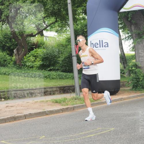 29.06.2025 - hella hamburg halbmarathon KatJ http://msf.ph/oto/8320149 29.06.2025 10:16:24 Zwischen KM18-KM19  meine-sportfotos.de