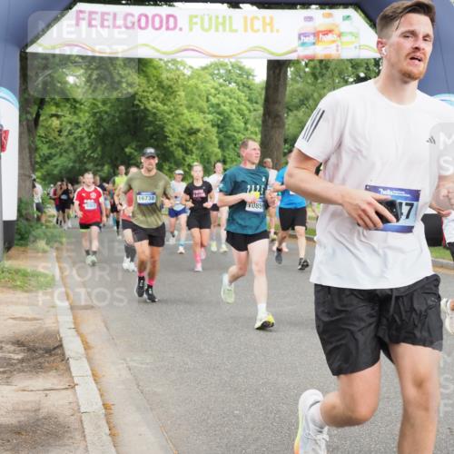 29.06.2025 - hella hamburg halbmarathon MichiJ http://msf.ph/oto/8320287 29.06.2025 10:37:13 Zwischen KM18-KM19 2020, 2234, 2880, 3562, 4247, 7657, 8454, 8921, 9031, 9303, 10859, 11819, 12421, 15950, 16738 meine-sportfotos.de