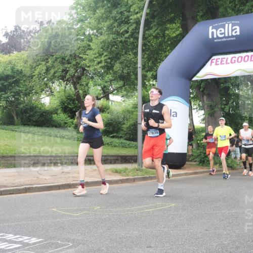 29.06.2025 - hella hamburg halbmarathon KatJ http://msf.ph/oto/8320304 29.06.2025 10:45:45 Zwischen KM18-KM19 2348, 2584, 2619, 2677, 2759, 2855, 3114, 4550, 6860, 8392 meine-sportfotos.de