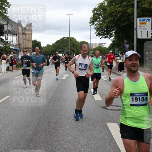 29.06.2025 - hella hamburg halbmarathon Yannick Fuchs http://msf.ph/oto/8320341 29.06.2025 10:50:59 20KM 1387, 1485, 2034, 2282, 2417, 2676, 3435, 3836, 4167, 4940, 5033, 5728, 6272, 7269, 7716, 8393, 8825, 9488, 9577, 9820, 10133, 10212, 11043, 11083, 11212, 11590, 11612, 11832, 12014, 12523, 13245, 13523, 13863, 14139, 14361, 14369, 14881, 15110, 15125, 15145, 15712, 15726, 16093, 16113, 16257, 16261, 16470, 16830, 16909, 17160, 17201, 17617, 17769, 17779, 17828, 17848, 18208, 18388, 18652, 19184 meine-sportfotos.de