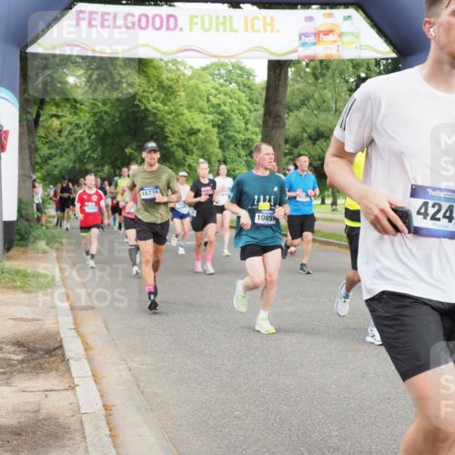 29.06.2025 - hella hamburg halbmarathon MichiJ http://msf.ph/oto/8320343 29.06.2025 10:37:13 Zwischen KM18-KM19 2020, 2234, 2880, 3562, 4247, 7657, 8454, 8921, 9031, 9303, 10859, 11819, 12421, 15950, 16738 meine-sportfotos.de