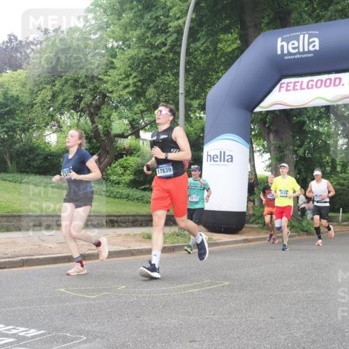 29.06.2025 - hella hamburg halbmarathon KatJ http://msf.ph/oto/8320405 29.06.2025 10:45:45 Zwischen KM18-KM19 2348, 2584, 2619, 2677, 2759, 2855, 3114, 4550, 6860, 8392 meine-sportfotos.de