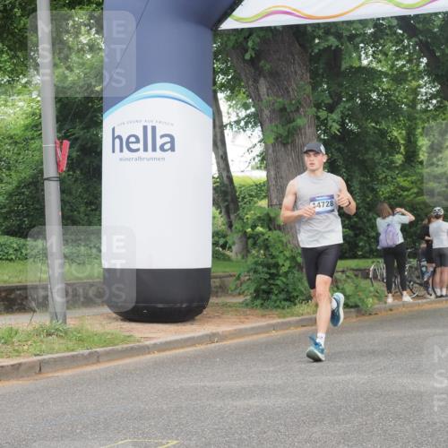 29.06.2025 - hella hamburg halbmarathon KatJ http://msf.ph/oto/8320418 29.06.2025 10:16:26 Zwischen KM18-KM19  meine-sportfotos.de