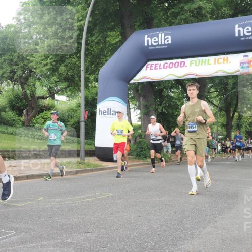 29.06.2025 - hella hamburg halbmarathon KatJ http://msf.ph/oto/8320434 29.06.2025 10:45:46 Zwischen KM18-KM19 2348, 2619, 2677, 3279, 6860, 8392 meine-sportfotos.de
