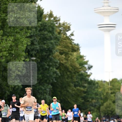 29.06.2025 - hella hamburg halbmarathon Dr. Thomas Lammeyer http://msf.ph/oto/8320454 29.06.2025 10:39:08 Kennedybrücke 1417, 1497, 2265, 2355, 2482, 2751, 3130, 3409, 4884, 5027, 5453, 5793, 6171, 6310, 6329, 6335, 6571, 6746, 6803, 6859, 7020, 7299, 8369, 9164, 9248, 10335, 10464, 10606 meine-sportfotos.de