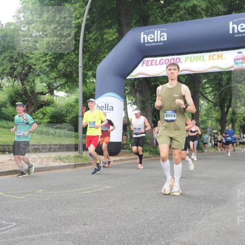 29.06.2025 - hella hamburg halbmarathon KatJ http://msf.ph/oto/8320483 29.06.2025 10:45:46 Zwischen KM18-KM19 2348, 2619, 2677, 3279, 6860, 8392 meine-sportfotos.de