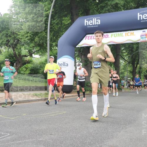 29.06.2025 - hella hamburg halbmarathon KatJ http://msf.ph/oto/8320493 29.06.2025 10:45:46 Zwischen KM18-KM19 2348, 2619, 2677, 3279, 6860, 8392 meine-sportfotos.de