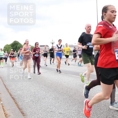 29.06.2025 - hella hamburg halbmarathon Lena Gebhardt http://msf.ph/oto/8320536 29.06.2025 10:57:18 Lombardsbrücke 1207, 1489, 2887, 1207, 1643, 2041, 2370, 2871, 2932, 3195, 3348, 3385, 3387, 3388, 3433, 3470, 3485, 3723, 3750, 3851, 4086, 4106, 4180, 4197, 4241, 4485, 4568, 4569, 4611, 4998, 5057, 5117, 5316, 5589, 5639, 5738, 6053, 6284, 6827, 6832, 6857, 6981, 7416, 7417, 7592, 7720, 7728, 7787, 7964, 8035, 8039, 8197, 8224, 8287, 8386, 8540, 8546, 8552, 8679, 8851, 8853, 8873, 9110, 9298, 9299 meine-sportfotos.de