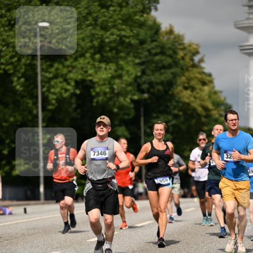 29.06.2025 - hella hamburg halbmarathon Dr. Thomas Lammeyer http://msf.ph/oto/8320573 29.06.2025 10:17:21 Kennedybrücke 1007, 1328, 1859, 2055, 2359, 2904, 2961, 2987, 3218, 3729, 4554, 4950, 5232, 5597, 5598, 6026, 6207, 7346, 7460, 8115, 8279, 8913, 9128, 9527 meine-sportfotos.de