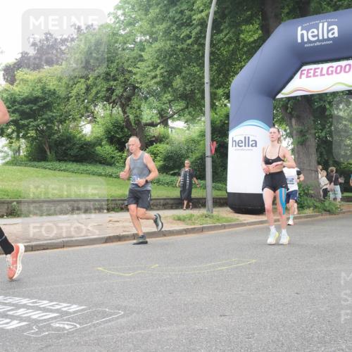29.06.2025 - hella hamburg halbmarathon KatJ http://msf.ph/oto/8320611 29.06.2025 10:45:49 Zwischen KM18-KM19 2348, 2619, 3279, 5926, 6202 meine-sportfotos.de