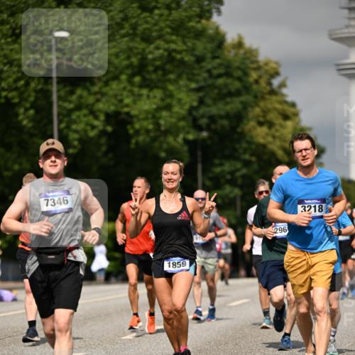 29.06.2025 - hella hamburg halbmarathon Dr. Thomas Lammeyer http://msf.ph/oto/8320646 29.06.2025 10:17:22 Kennedybrücke 1007, 1328, 1859, 2055, 2359, 2904, 2961, 2987, 3218, 3729, 4554, 4950, 5232, 5597, 5598, 6026, 6207, 7346, 7460, 8115, 8279, 8913, 9128, 9527 meine-sportfotos.de