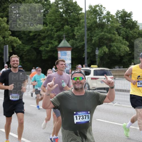 29.06.2025 - hella hamburg halbmarathon Jannik Wohlers http://msf.ph/oto/8320651 29.06.2025 10:39:28 Lombardsbrücke 1058, 1076, 1586, 1899, 2313, 2976, 3046, 3882, 3883, 3884, 4298, 4752, 5229, 5654, 5901, 6428, 6698, 6739, 7045, 7125, 7429, 7455, 7456, 8107, 8612, 8622, 8865, 8866, 9080, 9195, 9292, 10441, 10648, 10666, 10714, 10833, 10901, 10939, 11242, 11664, 11874, 11982, 12414, 12631, 12883, 12906, 13644, 14327, 14578, 14882, 15111, 15265, 16532, 16784, 17407, 17634, 18157, 18944, 19121, 19163 meine-sportfotos.de