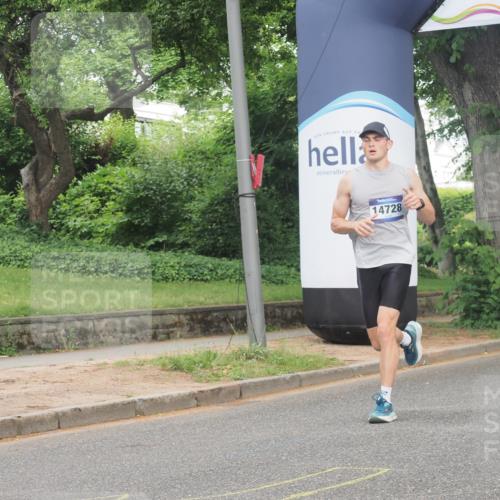 29.06.2025 - hella hamburg halbmarathon KatJ http://msf.ph/oto/8320655 29.06.2025 10:16:27 Zwischen KM18-KM19  meine-sportfotos.de
