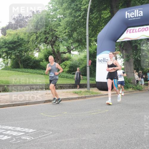 29.06.2025 - hella hamburg halbmarathon KatJ http://msf.ph/oto/8320660 29.06.2025 10:45:49 Zwischen KM18-KM19 2348, 2619, 3279, 5926, 6202 meine-sportfotos.de
