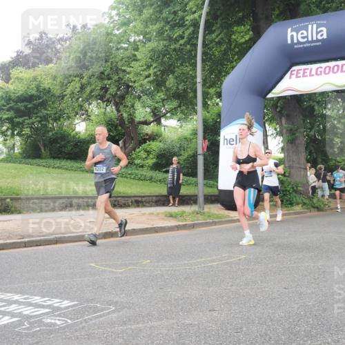 29.06.2025 - hella hamburg halbmarathon KatJ http://msf.ph/oto/8320706 29.06.2025 10:45:49 Zwischen KM18-KM19 2348, 2619, 3279, 5926, 6202 meine-sportfotos.de