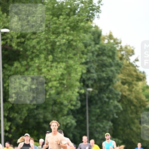 29.06.2025 - hella hamburg halbmarathon Dr. Thomas Lammeyer http://msf.ph/oto/8320714 29.06.2025 10:39:10 Kennedybrücke 1417, 1497, 1821, 1849, 2265, 2355, 2482, 2751, 3130, 3409, 4884, 5027, 5453, 5793, 6171, 6310, 6329, 6335, 6571, 6746, 6803, 6859, 7020, 7299, 7733, 8369, 9164, 9248, 9342, 10335, 10464, 10606 meine-sportfotos.de