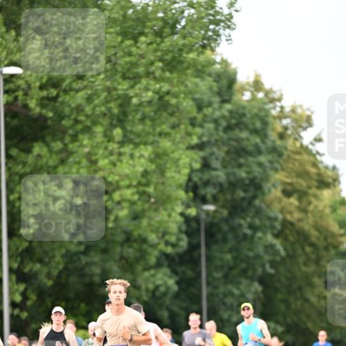 29.06.2025 - hella hamburg halbmarathon Dr. Thomas Lammeyer http://msf.ph/oto/8320728 29.06.2025 10:39:10 Kennedybrücke 1417, 1497, 1821, 1849, 2265, 2355, 2482, 2751, 3130, 3409, 4884, 5027, 5453, 5793, 6171, 6310, 6329, 6335, 6571, 6746, 6803, 6859, 7020, 7299, 7733, 8369, 9164, 9248, 9342, 10335, 10464, 10606 meine-sportfotos.de
