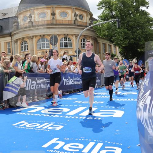 29.06.2025 - hella hamburg halbmarathon Strokosch-Dieckow http://msf.ph/oto/8320737 29.06.2025 10:58:42 Ziel 1319, 2488, 2619, 2656, 2840, 5277, 5675, 6592, 6595, 6720, 7659, 8322, 8929, 10268, 10539, 10943, 11605, 11846, 12862, 13512, 13694, 13880, 14266, 14902, 14965, 15197, 16189, 17405, 17630, 17839, 18232, 18501, 18587, 18954 meine-sportfotos.de