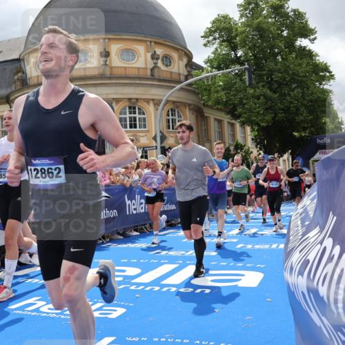 29.06.2025 - hella hamburg halbmarathon Strokosch-Dieckow http://msf.ph/oto/8320800 29.06.2025 10:58:42 Ziel 1319, 2488, 2619, 2656, 2840, 5277, 5675, 6592, 6595, 6720, 7659, 8322, 8929, 10268, 10539, 10943, 11605, 11846, 12862, 13512, 13694, 13880, 14266, 14902, 14965, 15197, 16189, 17405, 17630, 17839, 18232, 18501, 18587, 18954 meine-sportfotos.de